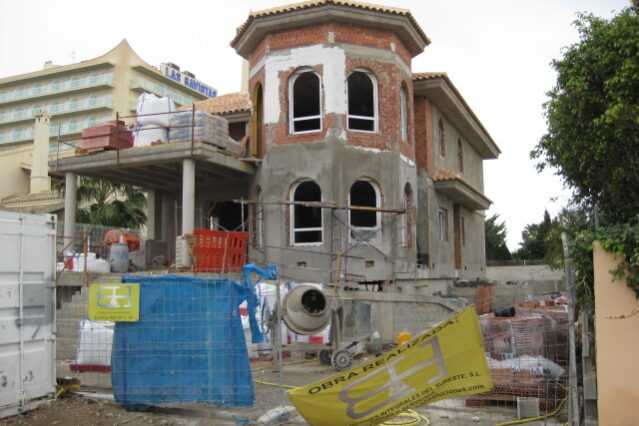 CONSTRUCCION Y REHABILITACION 1