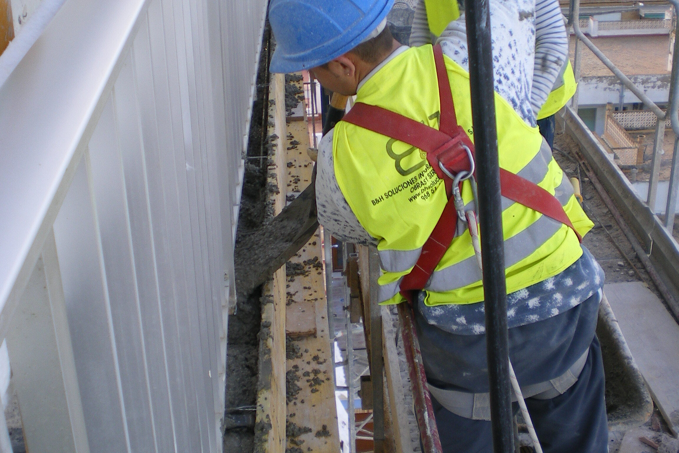 CONSTRUCCION Y REHABILITACION 2